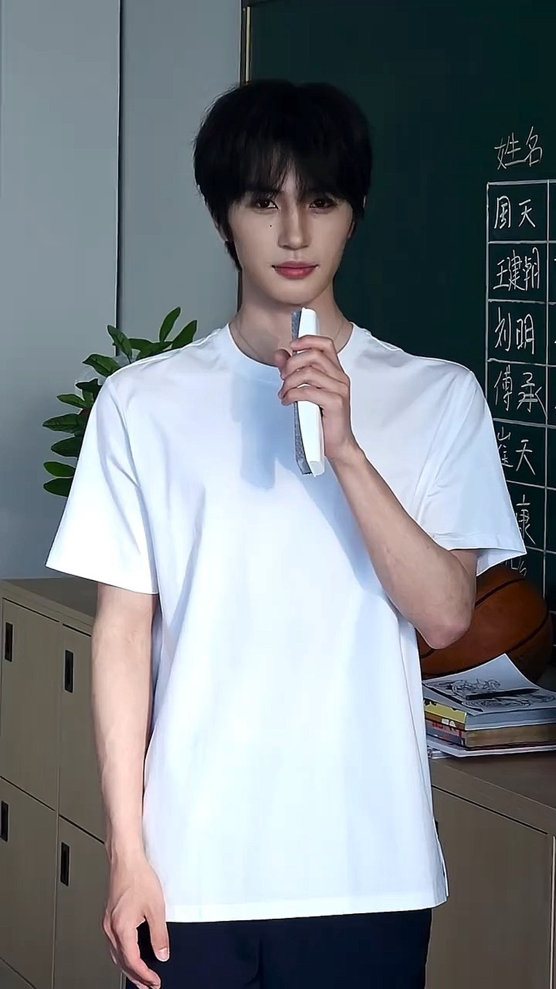 张翅